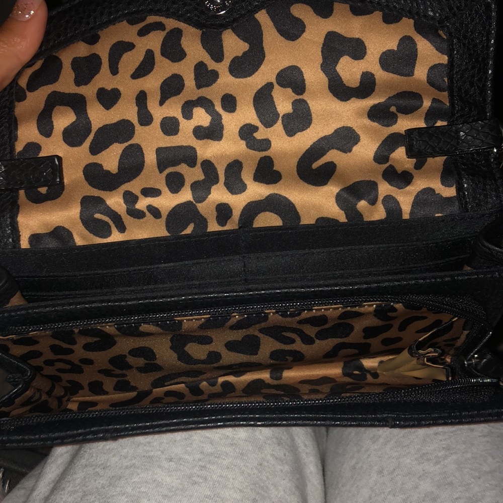 Jessica Simpson wristlet - Picture 3 of 4
